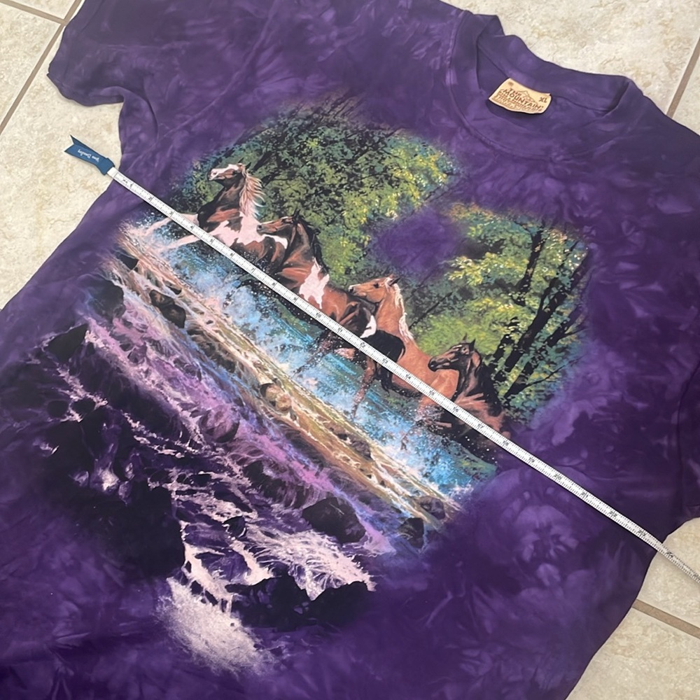 The Mountian Tee - Horses - Picture 6 of 7